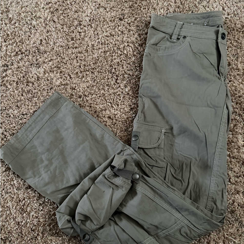 Woman’s Olive Cargo Pants